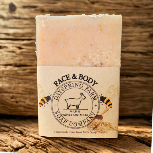 "Honey Oatmeal" - Artisan Goat Milk Soap (Free of Coconut Oil)